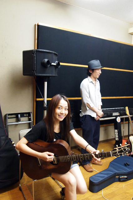 照れるな、コッペパン。