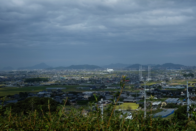 愛媛県八幡浜 → 高知県高知市。つまり瀬戸内から太平洋へ。写真は道中の松山市。いい街だよ。